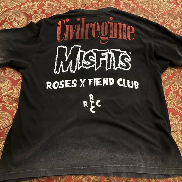 Misfits Fiend Club Black Graphic Tee - Picture 4 of 4